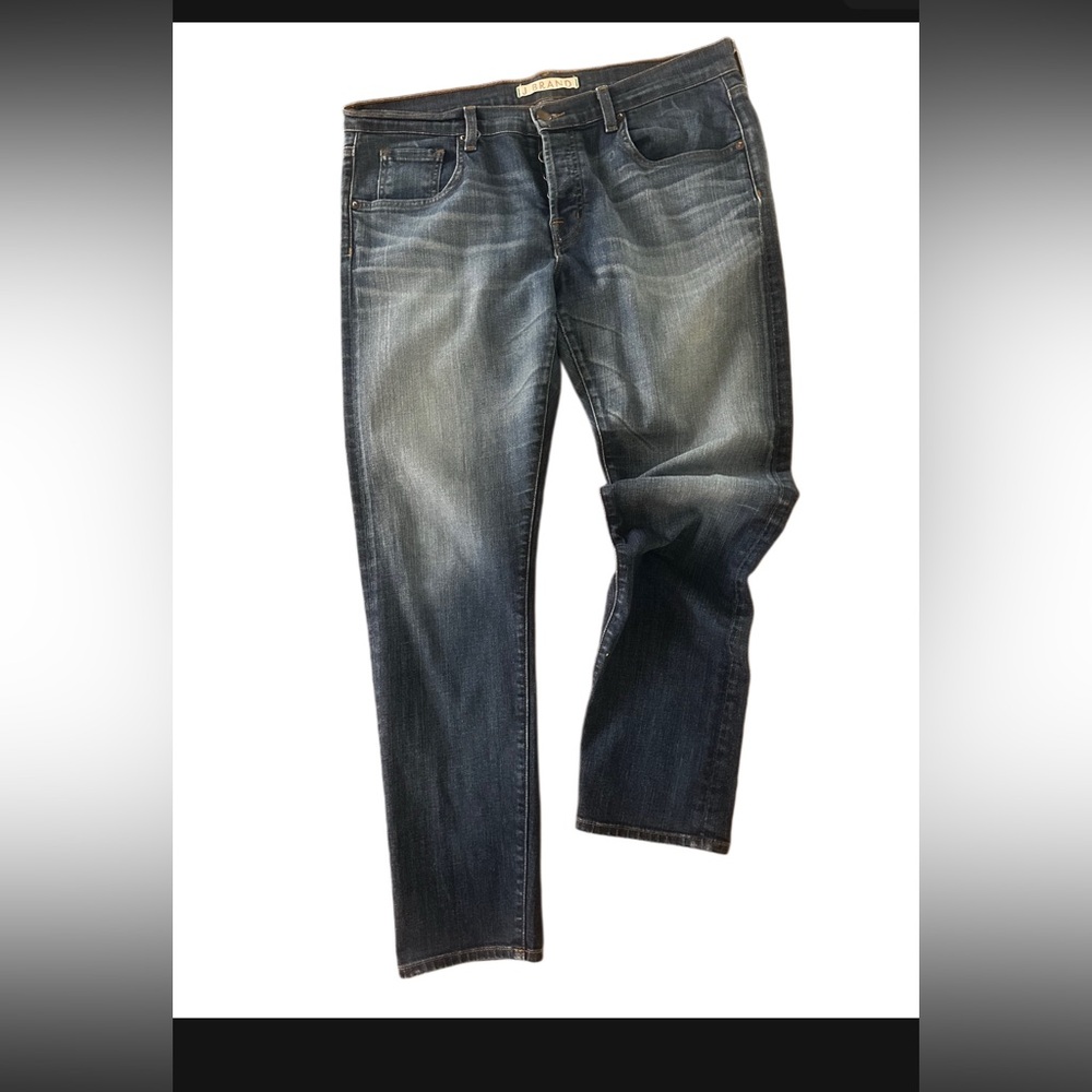 J Brand straight leg dark wash size 30